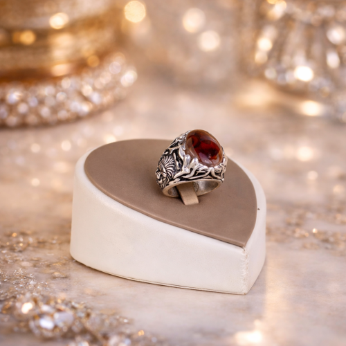 Silver ring with engraved Yemeni agate