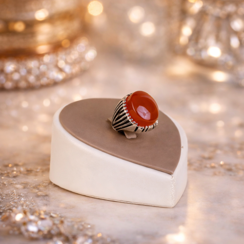Silver ring with Yemeni agate