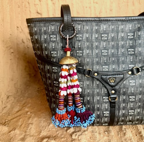 دلّاية قبيلة الكوتشي صدف الكاوري. Kuchi Tribal Cowrie Shell Tassel