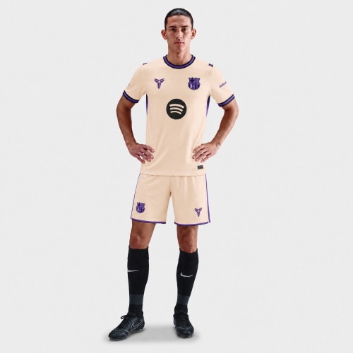طقم رجالي برشلونه