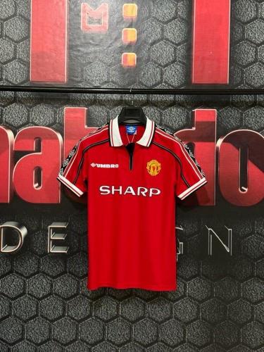 تيشرت مانشستر يونايتد الاساسي لموسم 1999-2000 ا