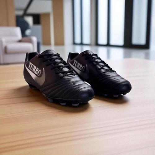 أحذية تربو كرة قدم