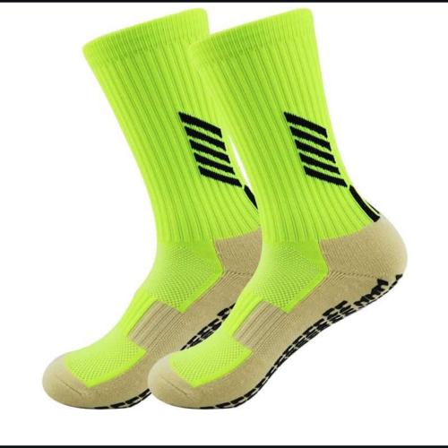 شراب مانع للانزلاق نص الساق