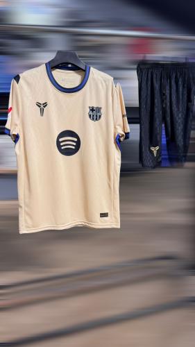 طقم رجالي برشلونه