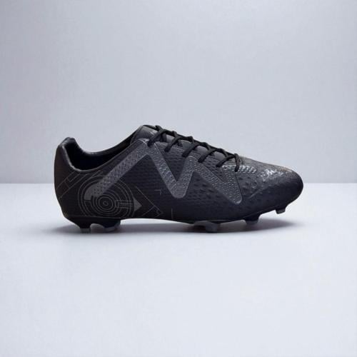 أحذية تربو كرة قدم