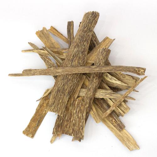 رقائق العود الفيتنامي