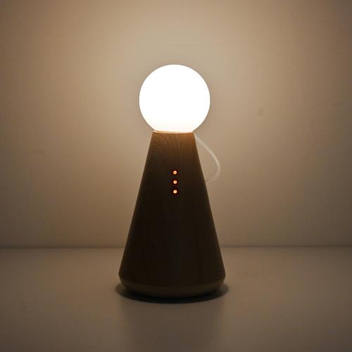 أفضل مصباح طاولة لاسلكي LED قابل للشحن