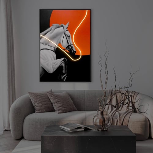 لوحة حصان مضيئة بإضاءة خلفية أنيقة- لوحات خيول للب...
