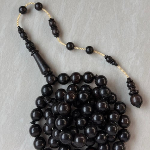 سبحة خشب الابنوس