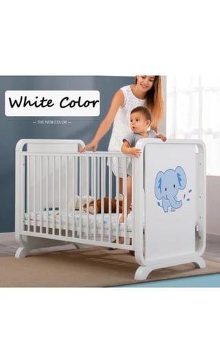 سرير أطفال متعدد الاستخدامات