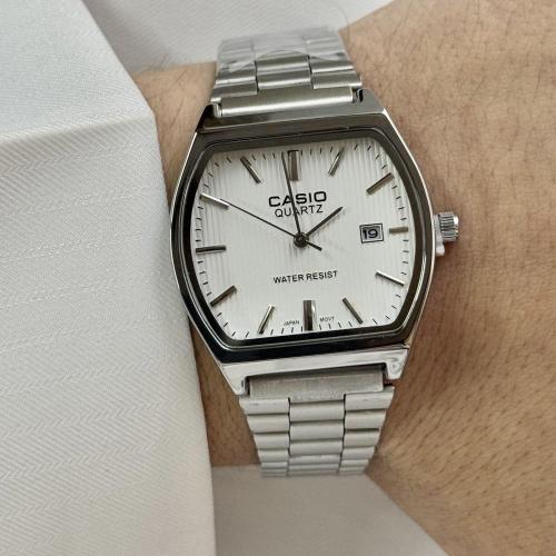 ساعة كاسيو مستطيل