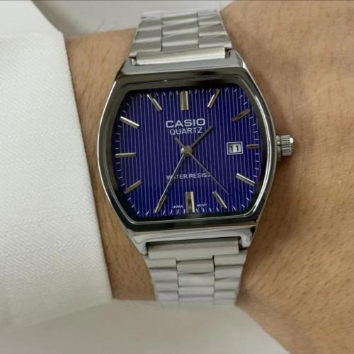 ساعة كاسيو مستطيل