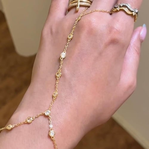 خاتم واسورة متصلة ذهبي | Glint Hand Chain 1