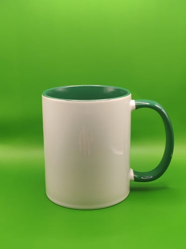 💚 كوب أبيض × أخضر – صمّم كوبك | SDAA PLANET