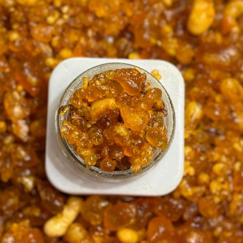 مسقى لبان عماني بالمسك وزهور الريف