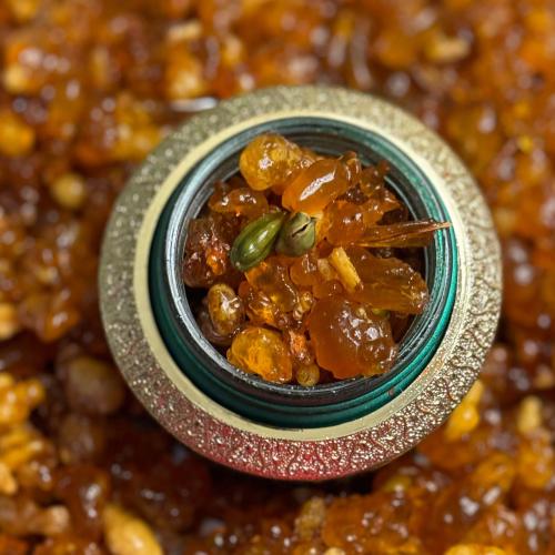 مسقى لبان عماني بالعود والهيل الفاخر