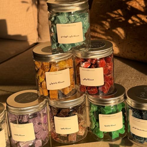 مجموعة ٣علب مستكة حسب اختيارك حجم٢١٠مل