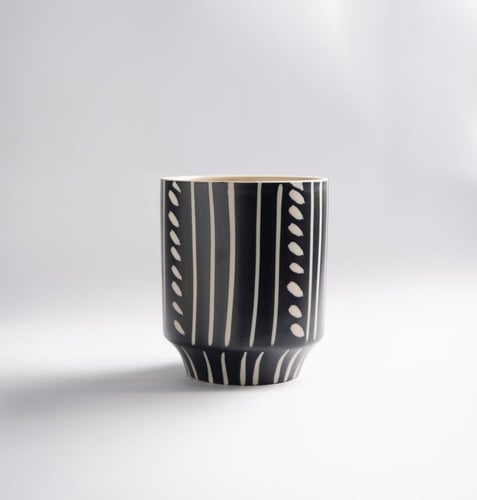 وعاء سيراميك، بإلهام أفريقي