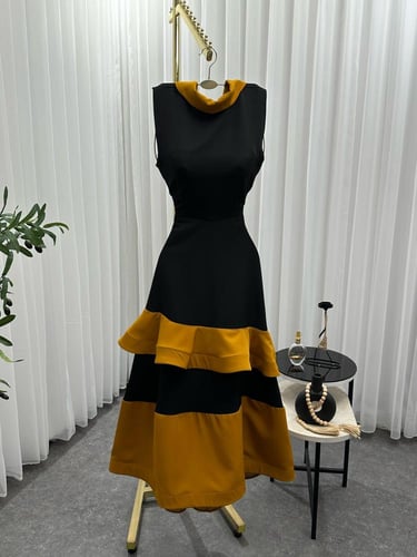 فستان للسن المحير