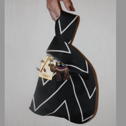 Cloth bag with a keychain