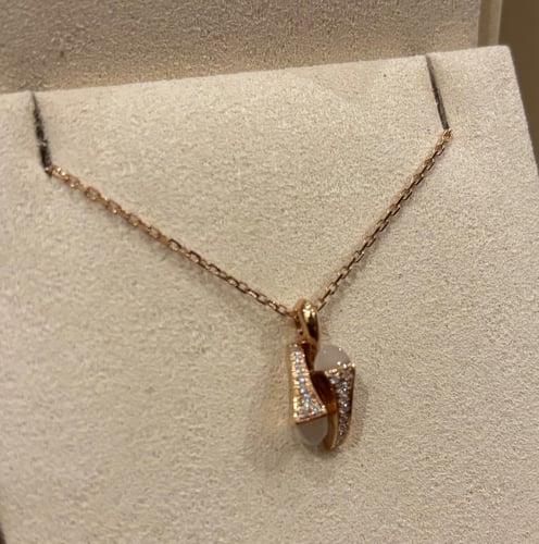 Kleeja small pendant with diamonds and transparent shell stone (Moonstone)