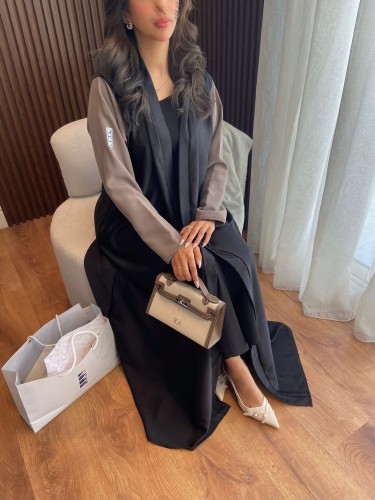 R002 Abaya