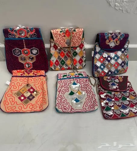 حقائب توزيعات يوم التأسيس -12 قطعة