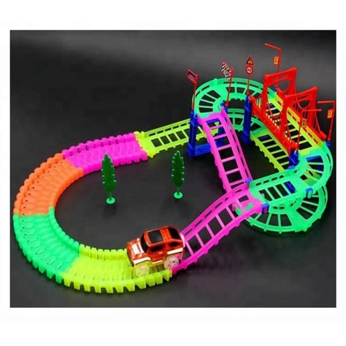 مسار السيارات المضيء