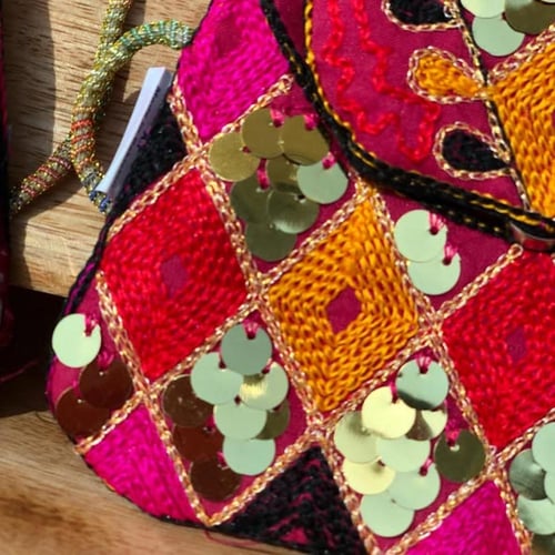 حقائب توزيعات يوم التأسيس -12 قطعة