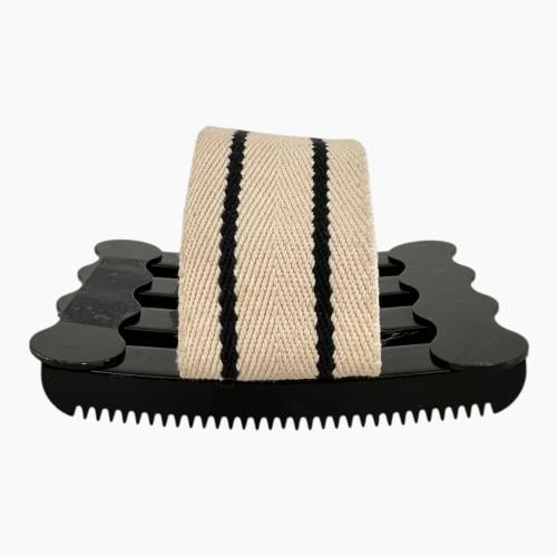 Coarse Black Metal Curry Comb