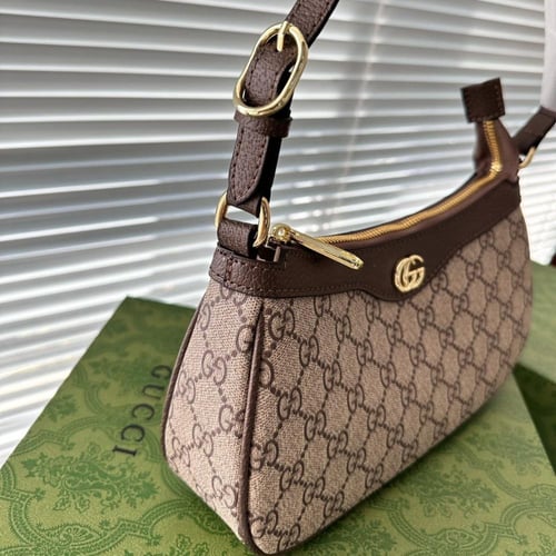 شنطة قوتشي السايز العادي