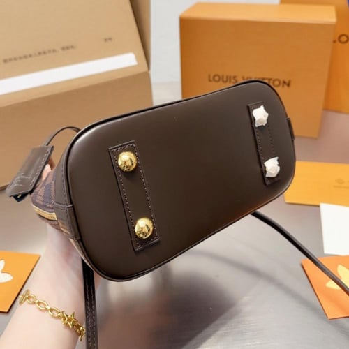 شنطة لويس فيتون