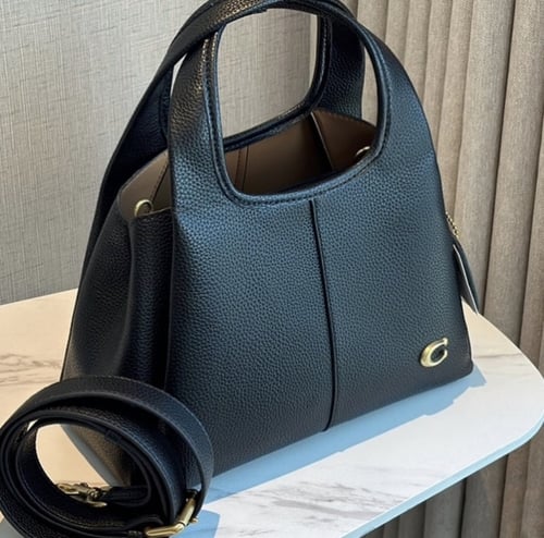 شنطة كوتش Lana bag