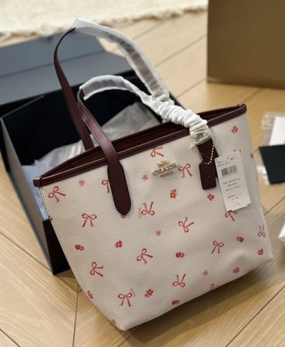 شنطة كوتش bowbag