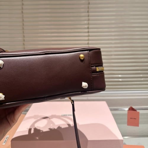 شنطة ميو ميو