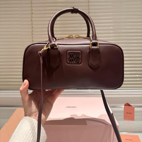 شنطة ميو ميو