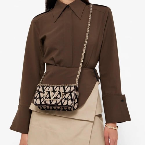 شنطة فالنتينو