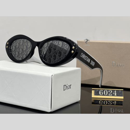 نظارة ديور الفخمة بإطار اسود من الخارج وعدسات سودا...