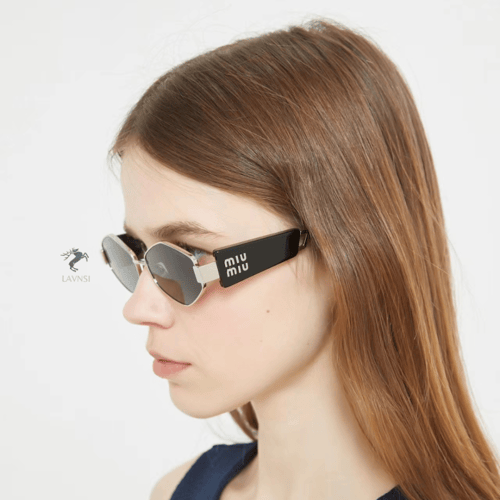 نظارة ميو ميو بإطار فضي وعدسة سداسيه