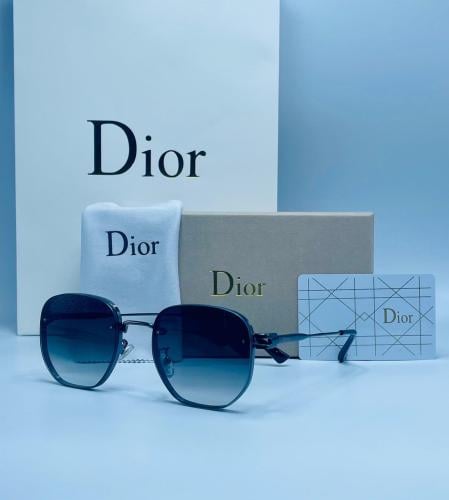 نظارة ديور بإطار اسود