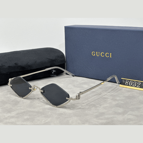 نظارة قوتشي الناعمة بإطار فضي وعدسات سوداء