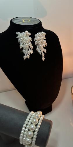 زوج من الأقراط الفرنسية الفاخرة من الخرز اللؤلؤ مع...