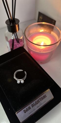 خاتم مفتوح بمستوى أسفل الحجر لؤلؤيا مزدوج الطبقة ب...