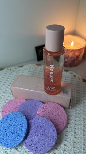 مزيل مكياج العيون والشفاه من ماركة SHEGLAM مع خمس...