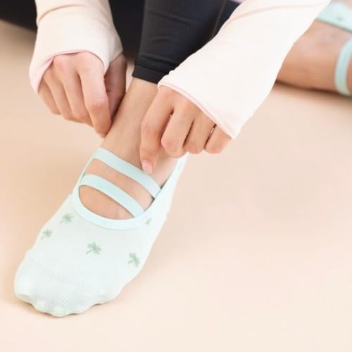 Palm Breeze Modern Ballerina Grip Socks