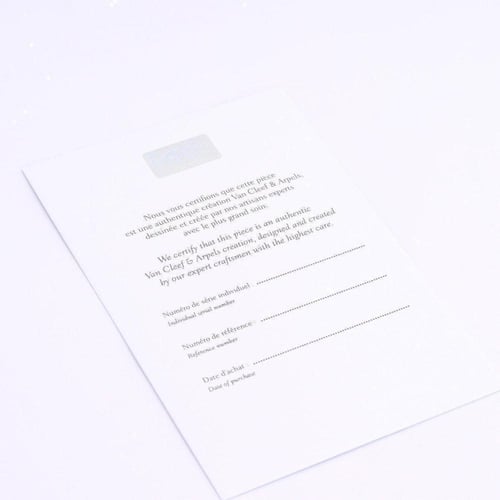 عقد ذهب عيار 18