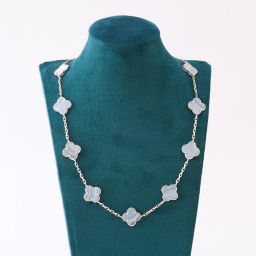 عقد ذهب عيار 18