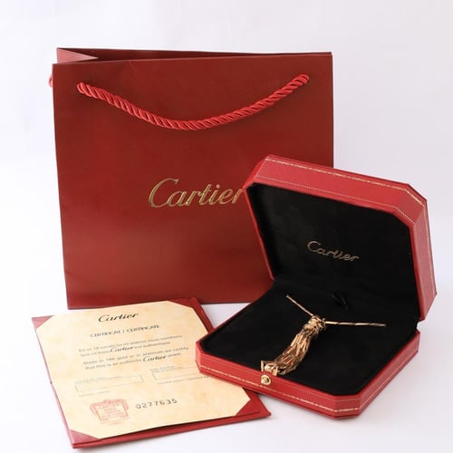 عقد ذهب عيار 18