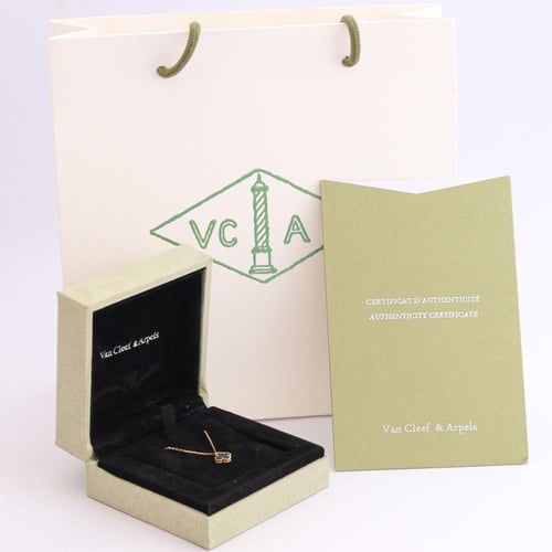 عقد ذهب عيار 18