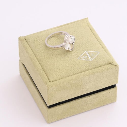 خاتم ذهب عيار 18